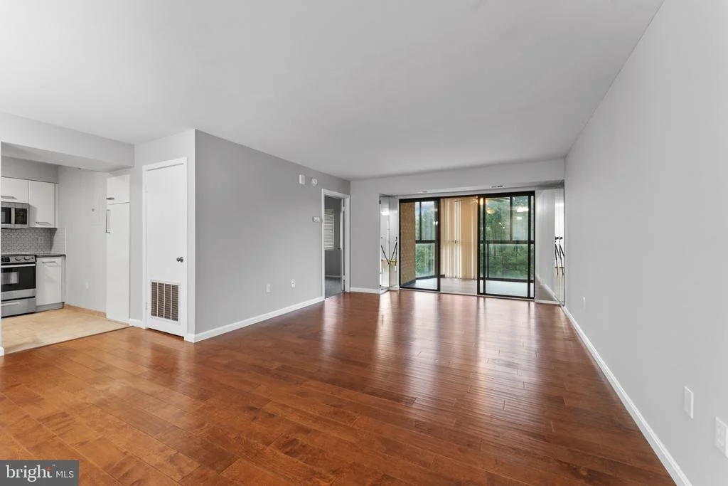 Photo of Unit 1401 at 15101 INTERLACHEN DRIVE