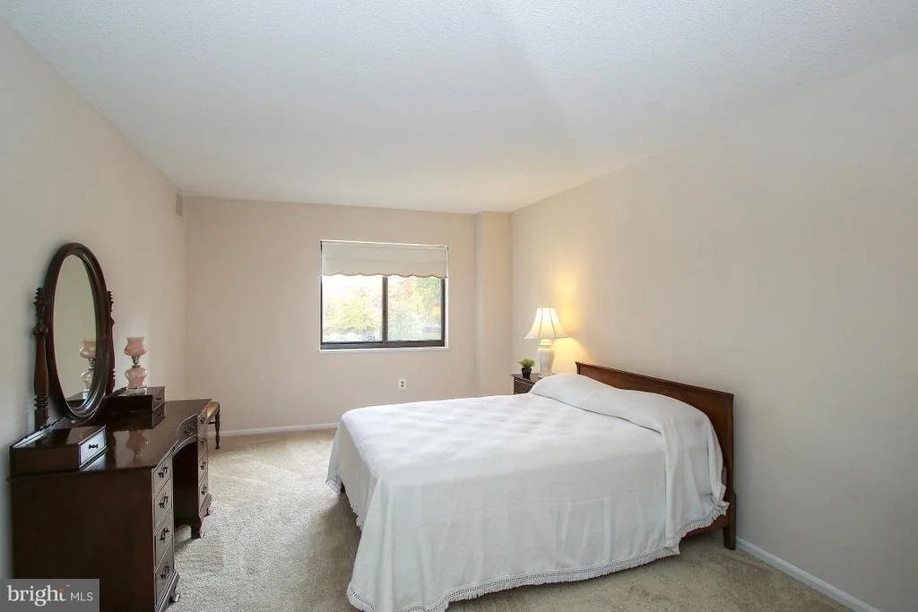 Photo of Unit 3201 at 15115 INTERLACHEN DRIVE