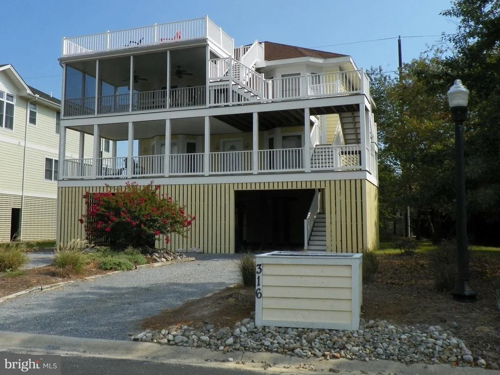 Photo of 316 LE POINTE DRIVE