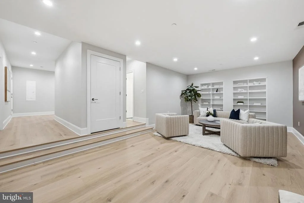 Photo of 5047 MACARTHUR BOULEVARD NW