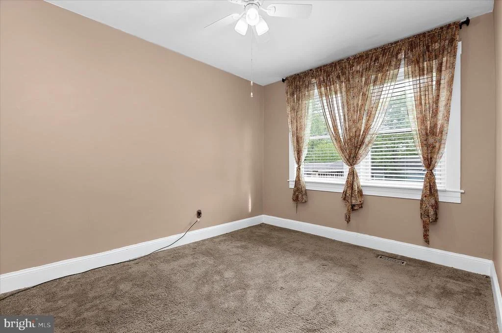 Photo of 40 HAMPTON ROAD
