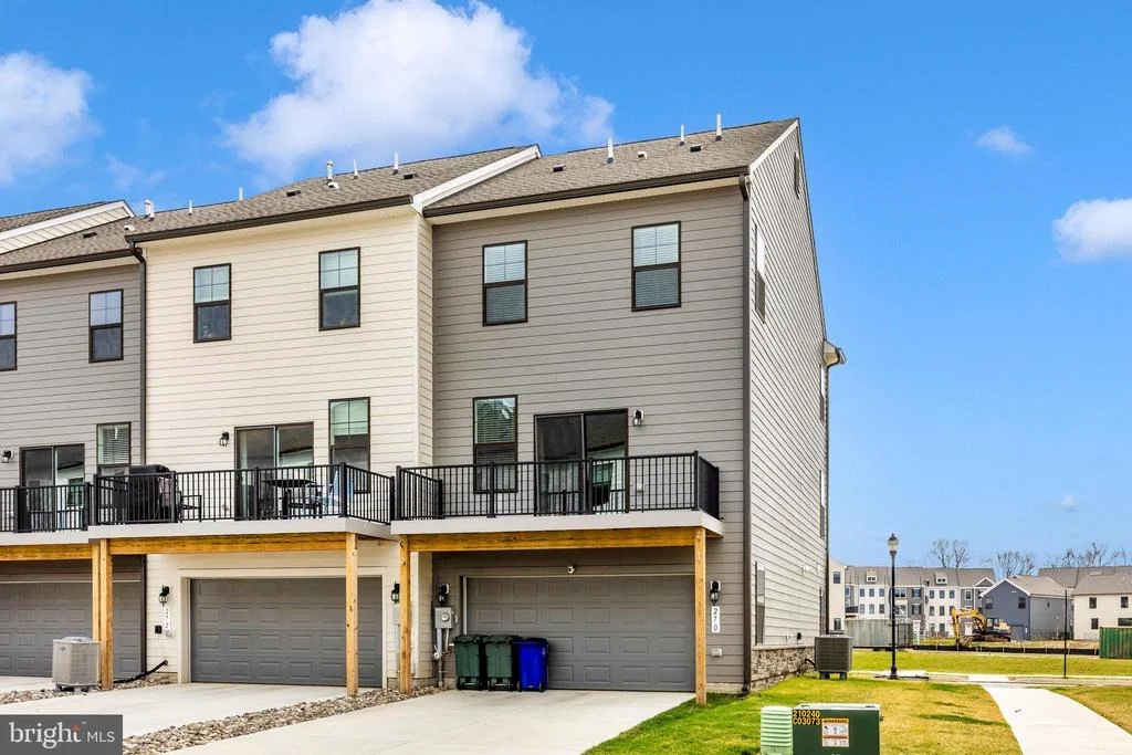 Photo of 270 ENSEMBLE WAY