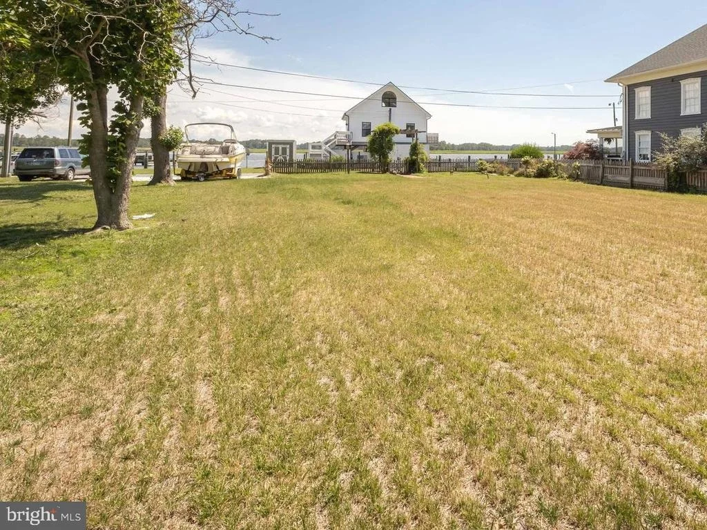 Photo of 23848 RIVER STREET
