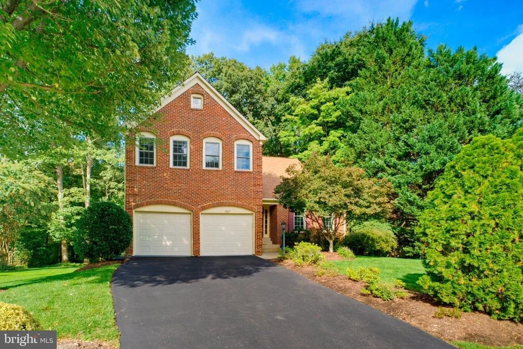 Photo of 7827 BELLEFLOWER DRIVE