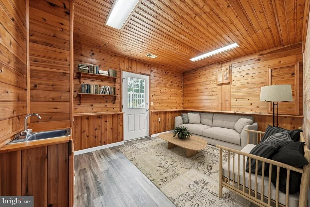 Photo of 10101 MADRONAWOOD DRIVE