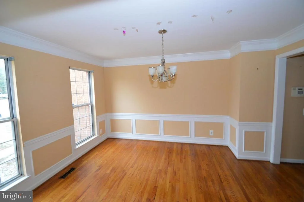 Photo of 3012 SILVER LAKE COURT