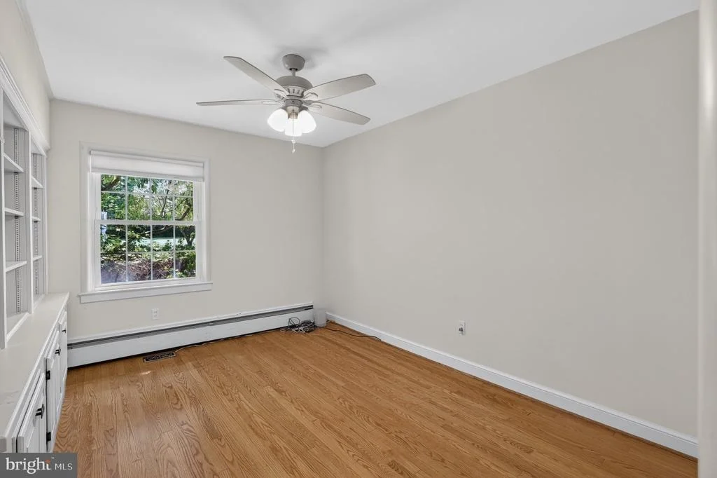 Photo of 805 ORCHARD WAY