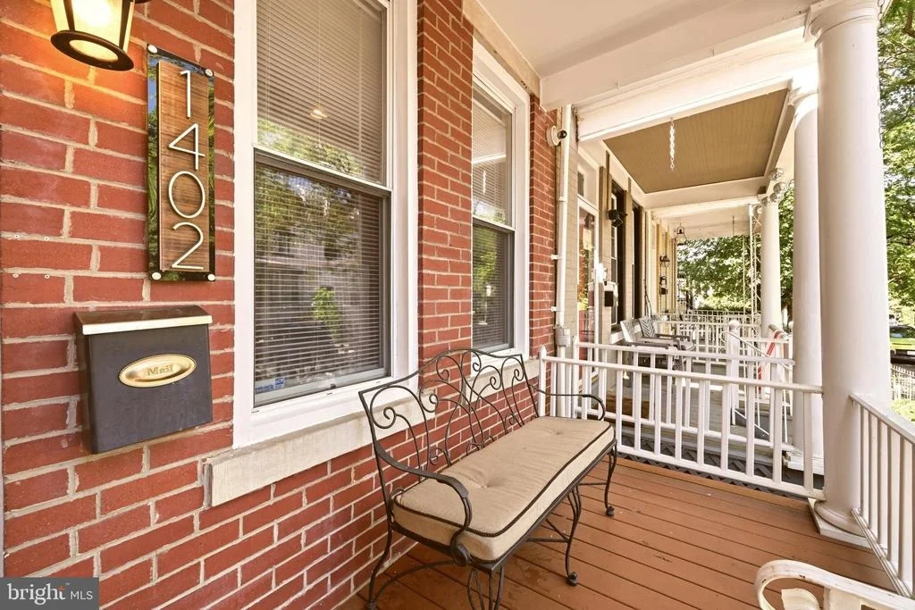 Photo of 1402 PERRY PLACE NW