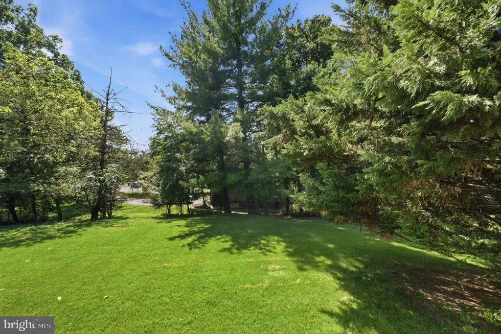 Photo of 2400 E GATE DRIVE