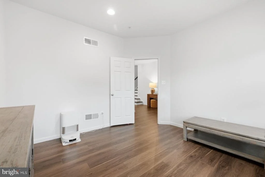 Photo of 2758 HILLFIELD DRIVE