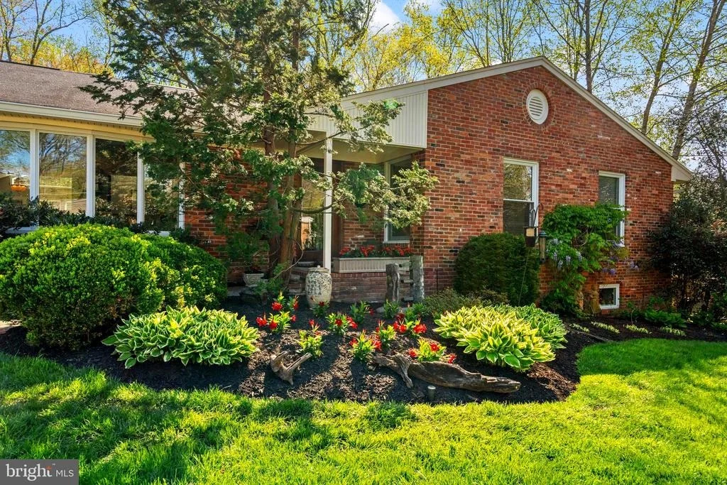 Photo of 9025 CHARLES AUGUSTINE DRIVE