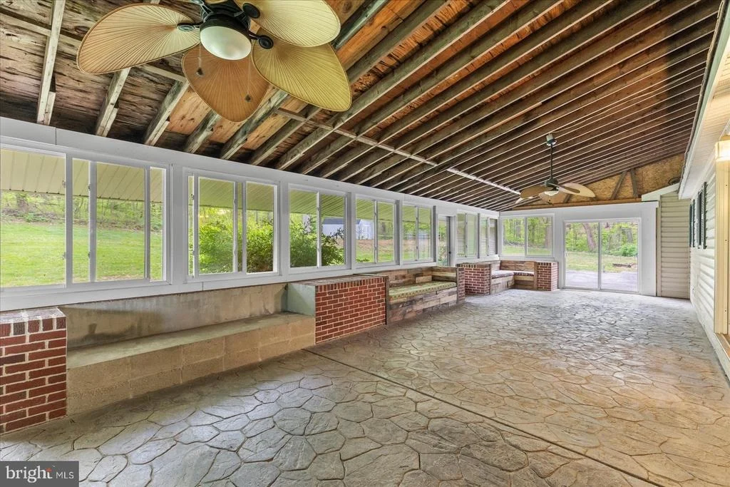 Photo of 1426 RIDGE ROAD