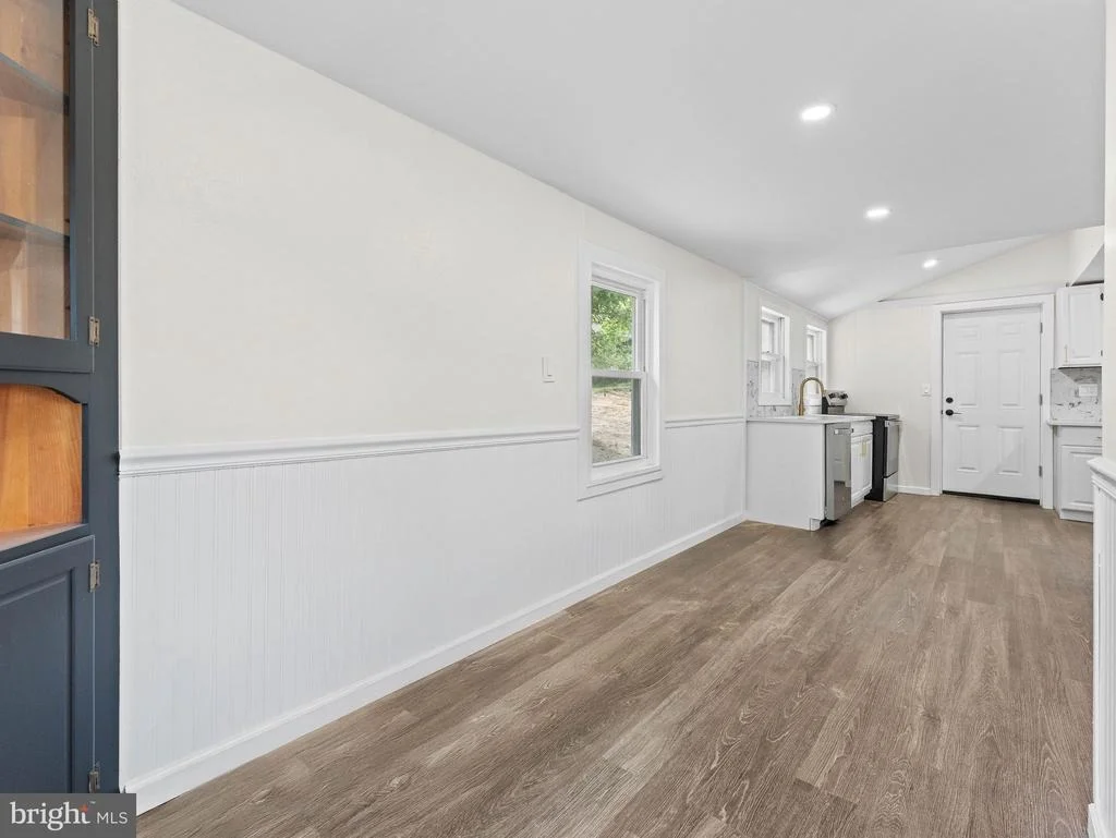 Photo of 215 ERIAL ROAD