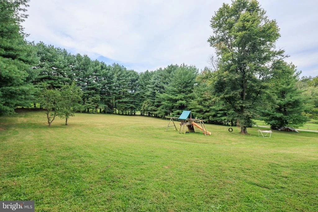 Photo of 1045 DOYLE ROAD