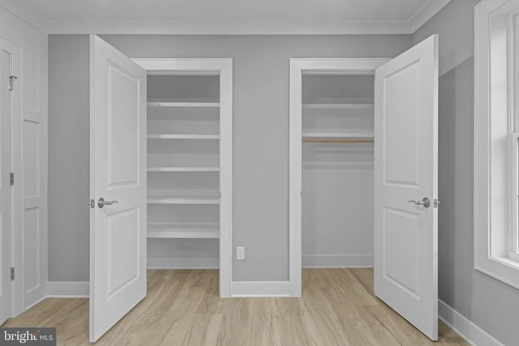 Photo of 305 WINE STREET