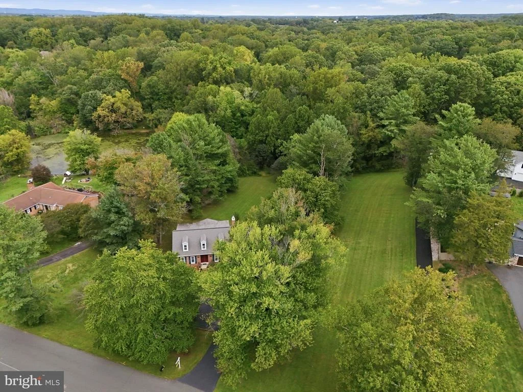 Photo of 8114 HILLCREST DRIVE