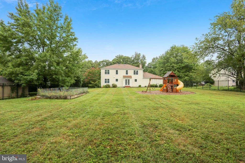 Photo of 15209 DONNA DRIVE