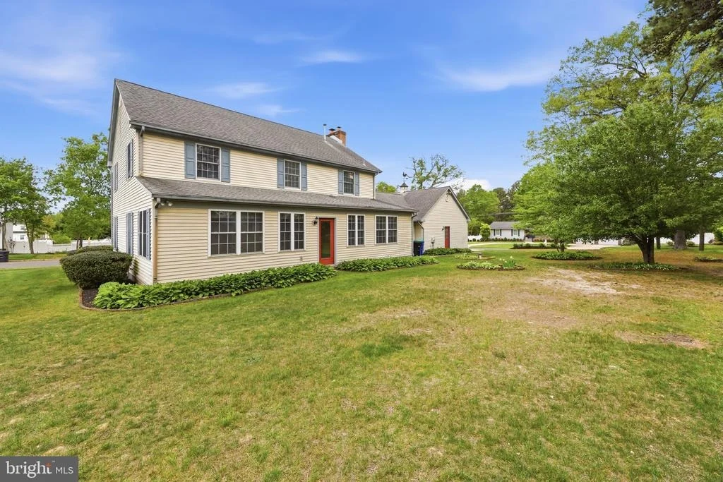 Photo of 1 MOSS VIEW LANE