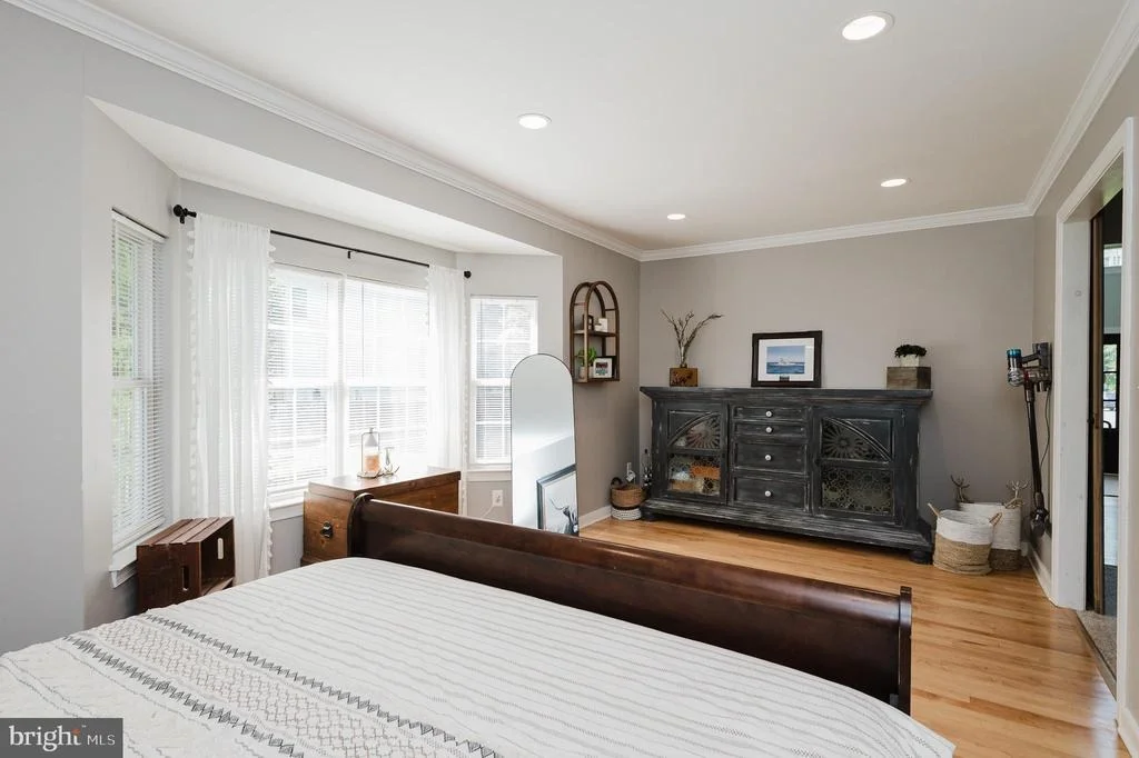 Photo of 2320 QUEENSBURY DRIVE
