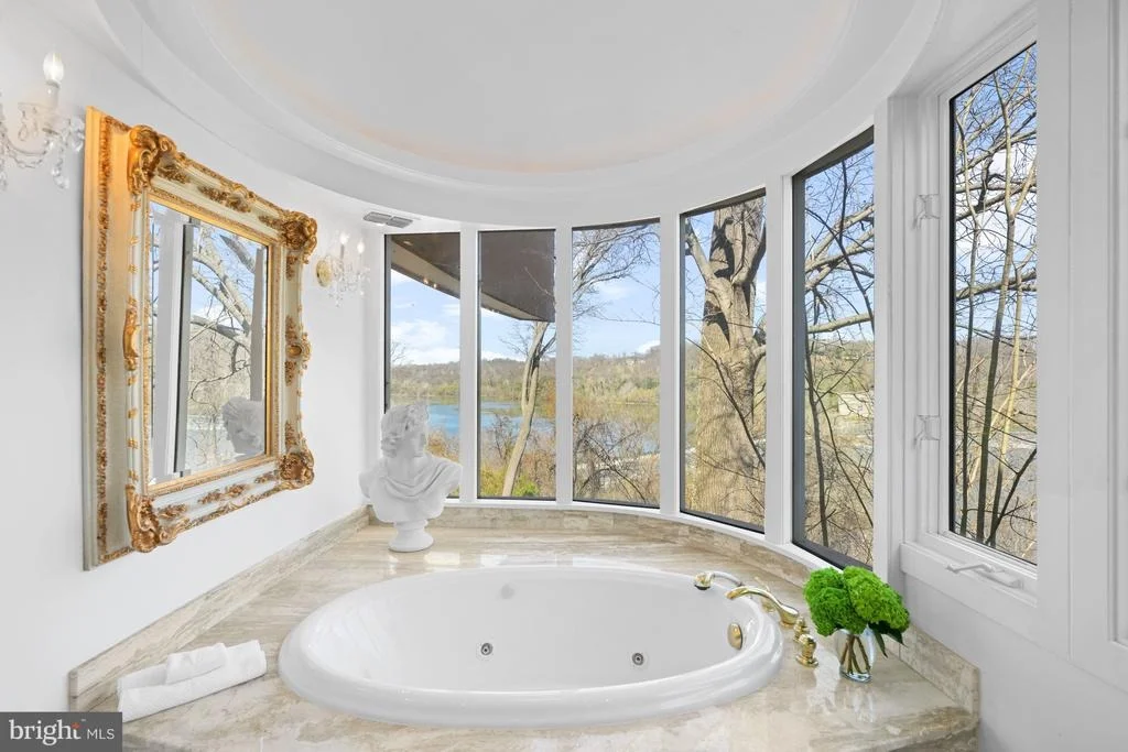 Photo of 1159 CREST LANE