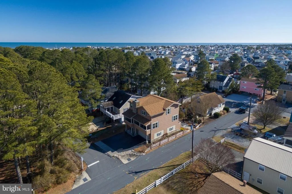 Photo of 144 ELIZABETH WAY