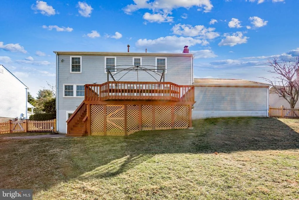Photo of 915 POINTER RIDGE DRIVE