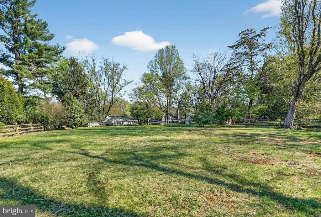 Photo of 3713 KING WILLIAM DRIVE