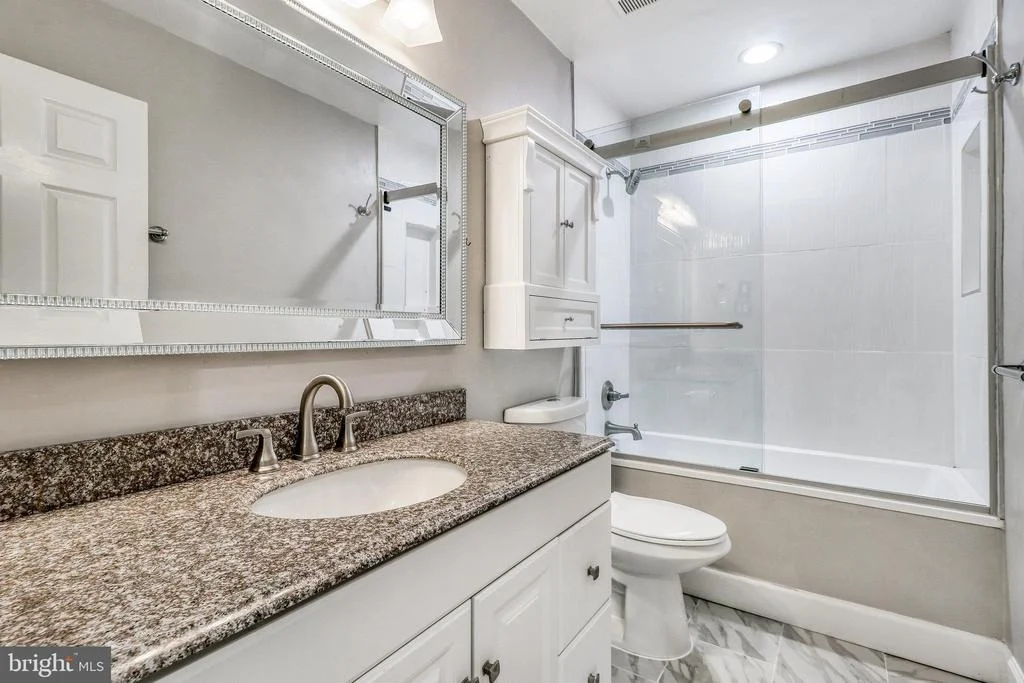 Photo of 1433 VALEBROOK LANE