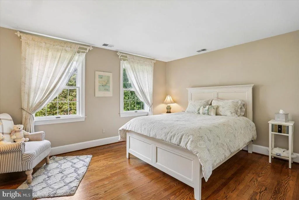 Photo of 899 LINGANORE DRIVE