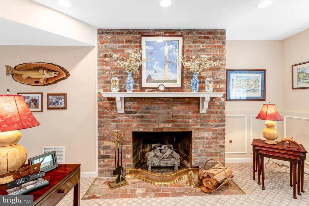 Photo of 4401 DOLPHIN LANE