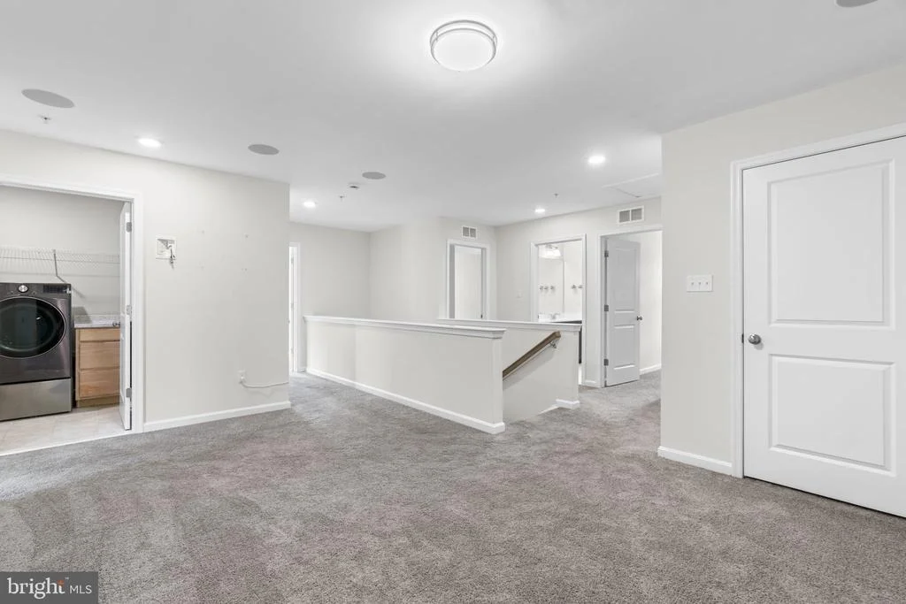 Photo of 9318 SYDNEY WAY