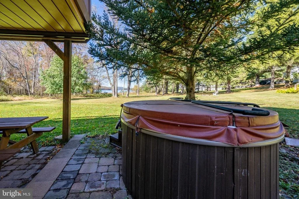 Photo of 32 HAZELHURST LANE