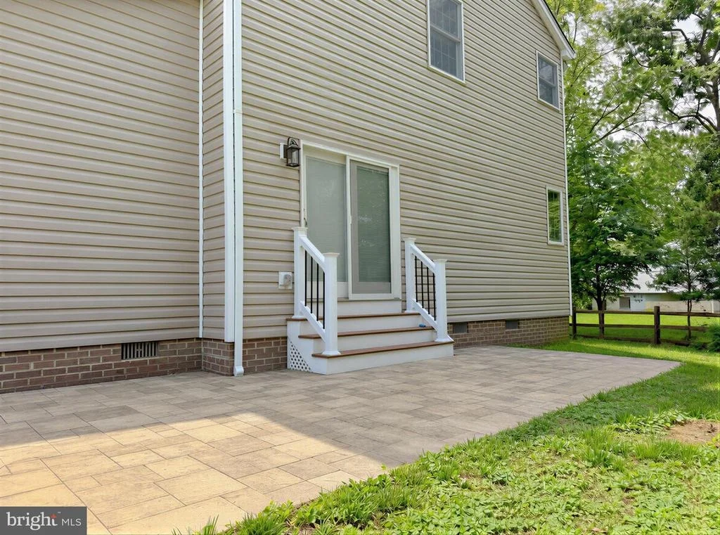 Photo of 40777 CENTER 40 CIRCLE