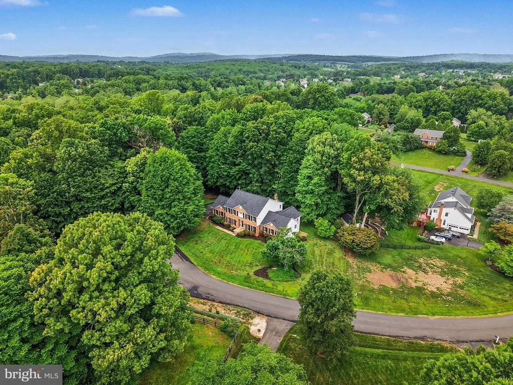 Photo of 7182 BREWSTER LANE