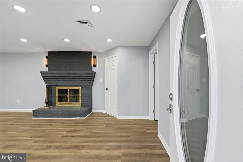 Photo of 2639 LOGMILL ROAD