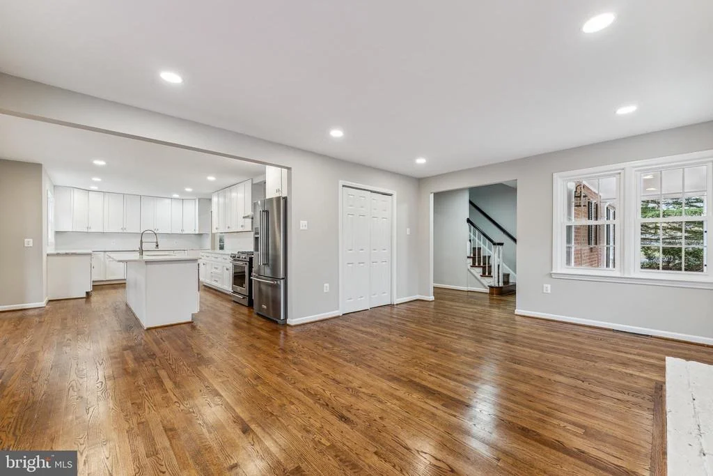 Photo of 3912 KING ARTHUR ROAD