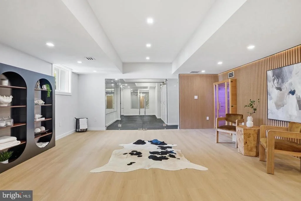 Photo of 1124 SAVILE LANE