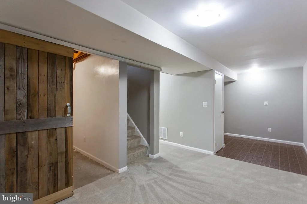 Photo of 1418 VALEBROOK LANE