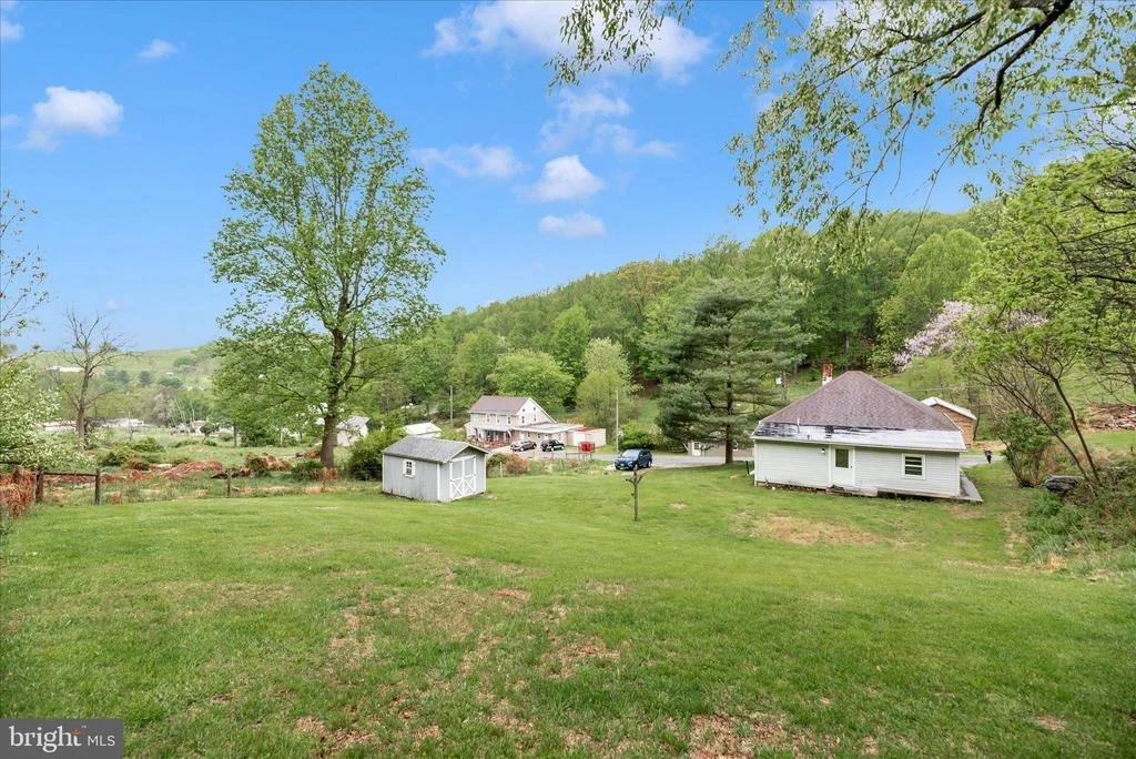 Photo of 6419 ZITTLESTOWN ROAD