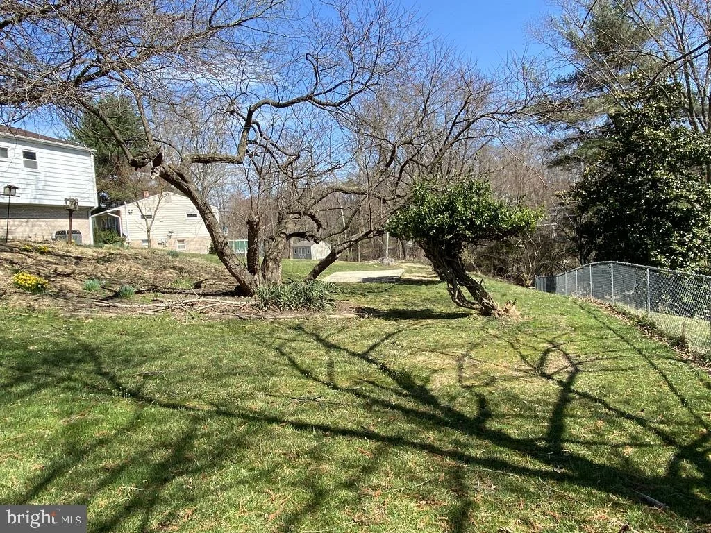 Photo of 7404 BEE BEE DRIVE