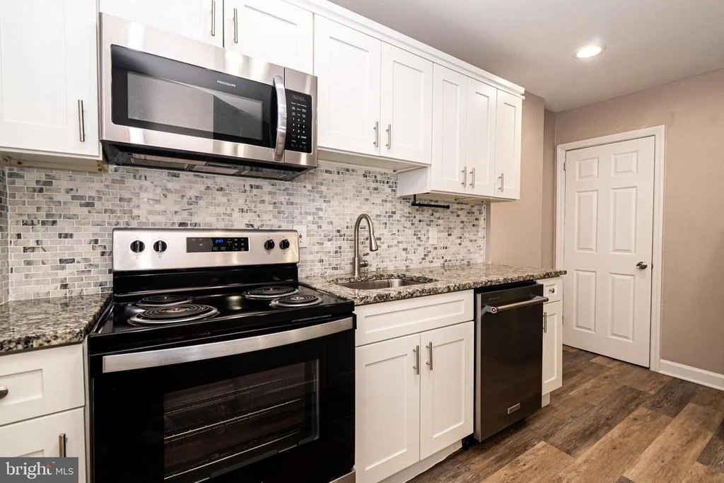 Photo of 5107 LAUREL AVENUE