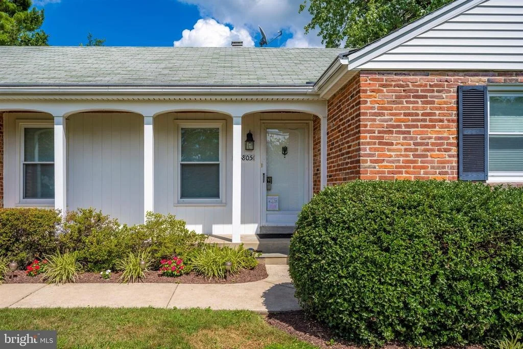 Photo of 25805 RIDGE ROAD
