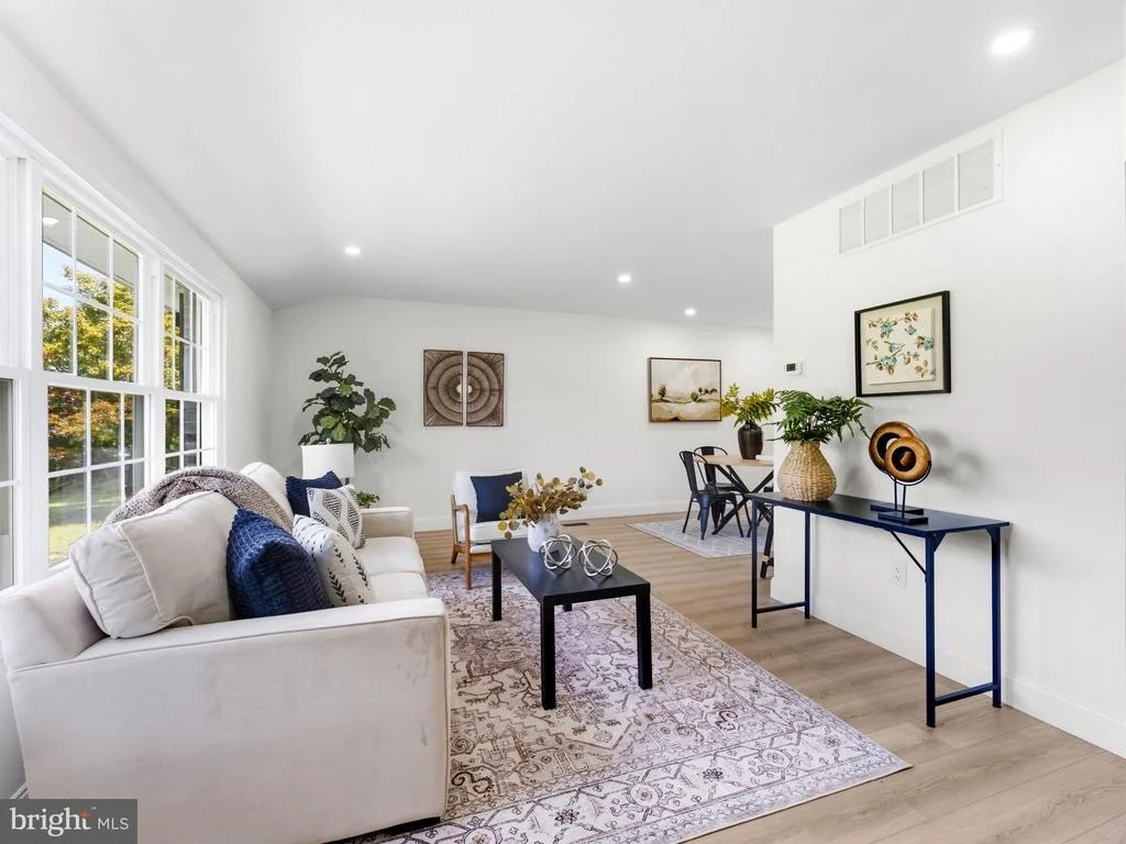 Photo of 422 BIRCH DRIVE