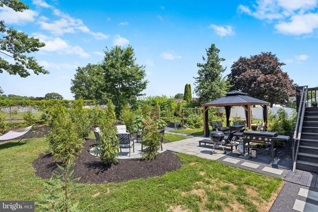 Photo of 6 INDEPENDENCE DRIVE