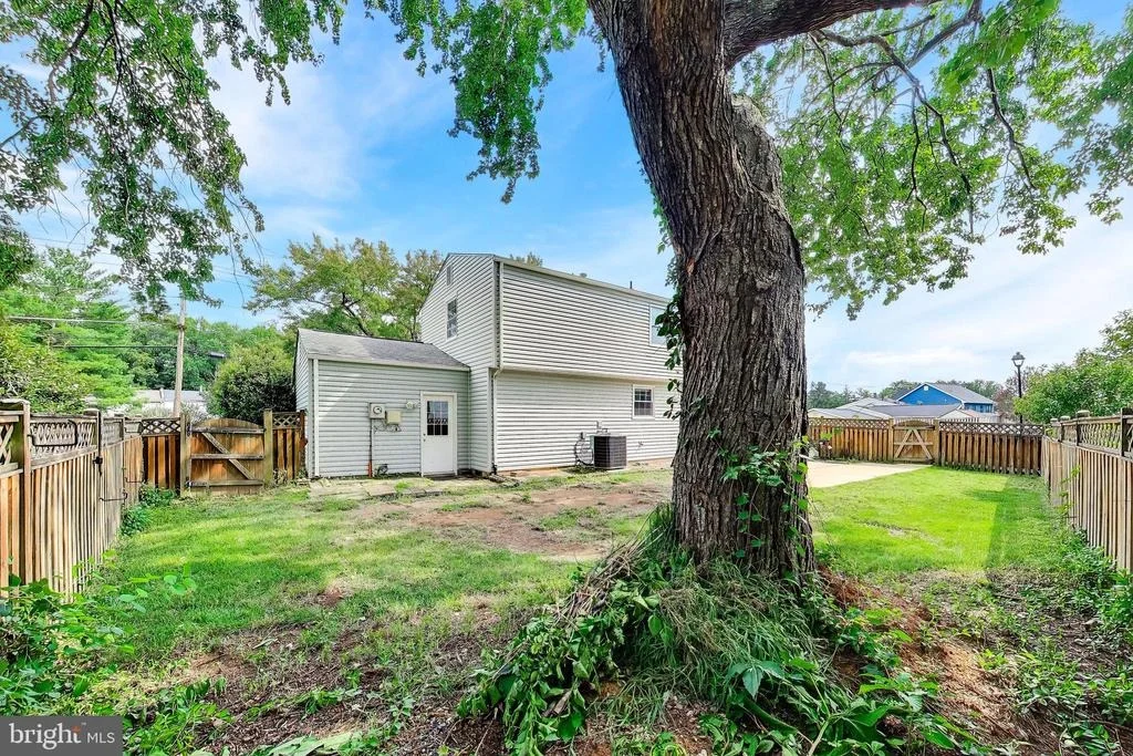 Photo of 9152 BURKE ROAD