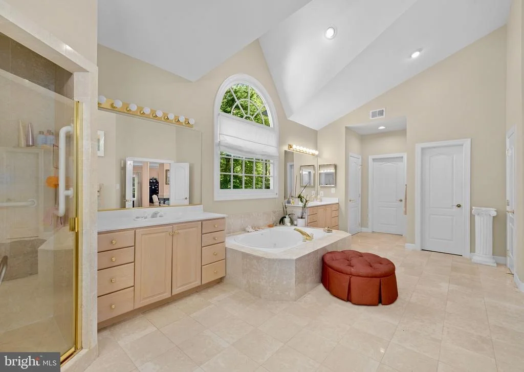 Photo of 897 CHINQUAPIN ROAD