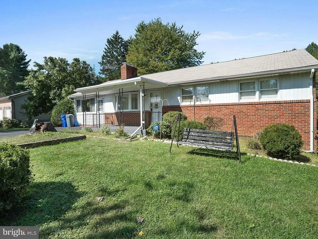Photo of 18108 MUNCASTER ROAD