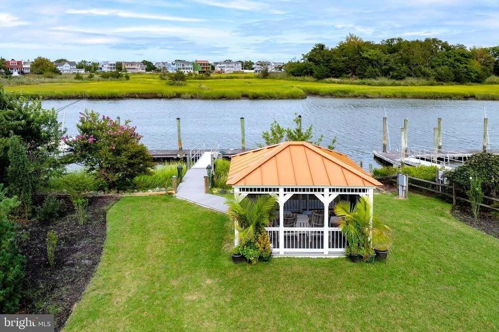 Photo of 632 PILOTTOWN ROAD