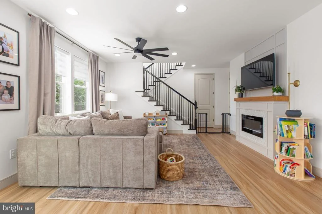 Photo of 725 ELECTRIC AVENUE