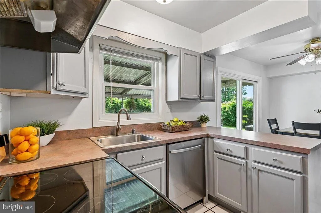 Photo of 2615 KENNISON LANE